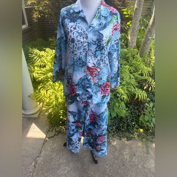 Natori Blue and Red Floral and Dragon Pajama Set - Picture 1 of 9